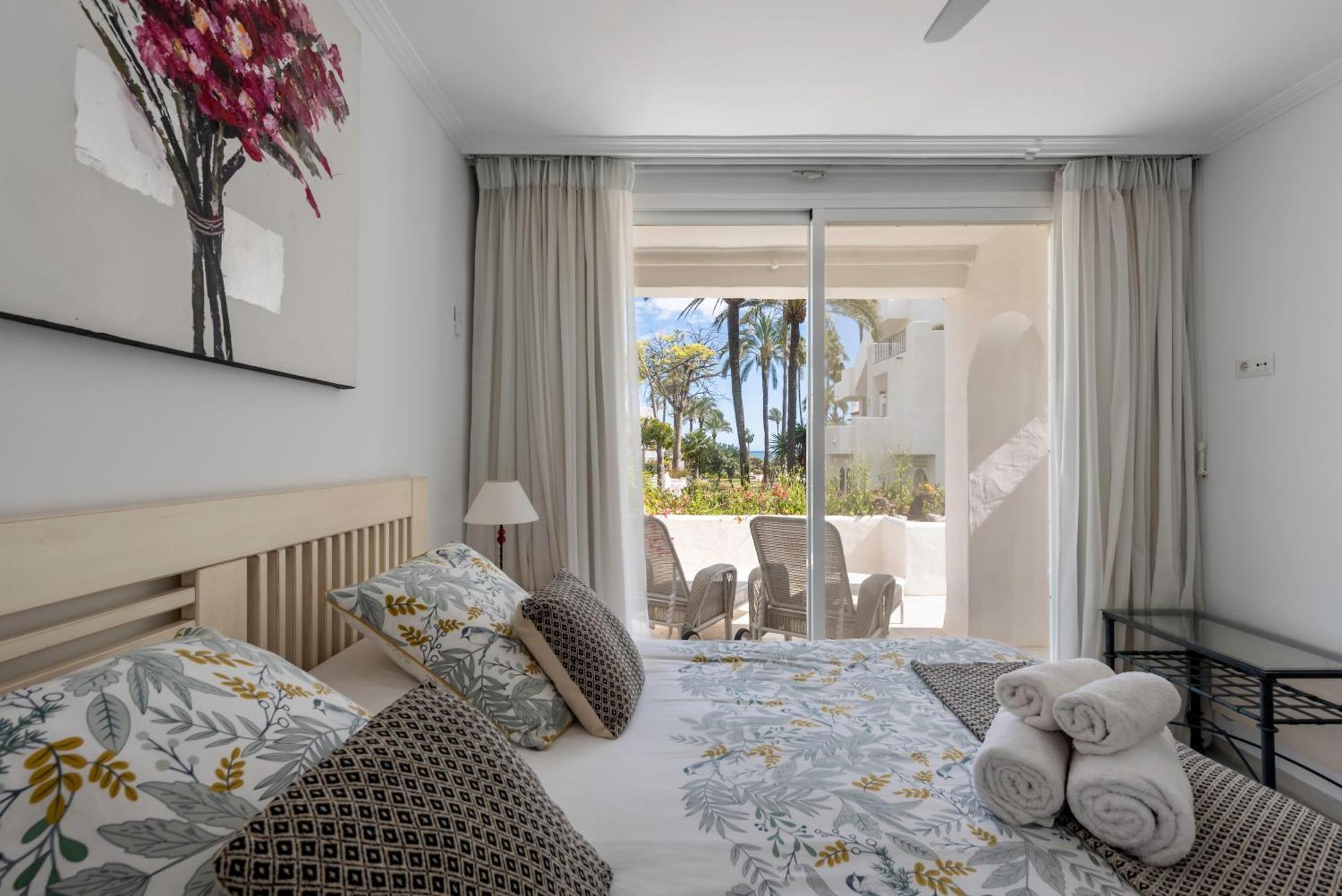 Alcazaba Beach Apartment Estepona Exterior foto