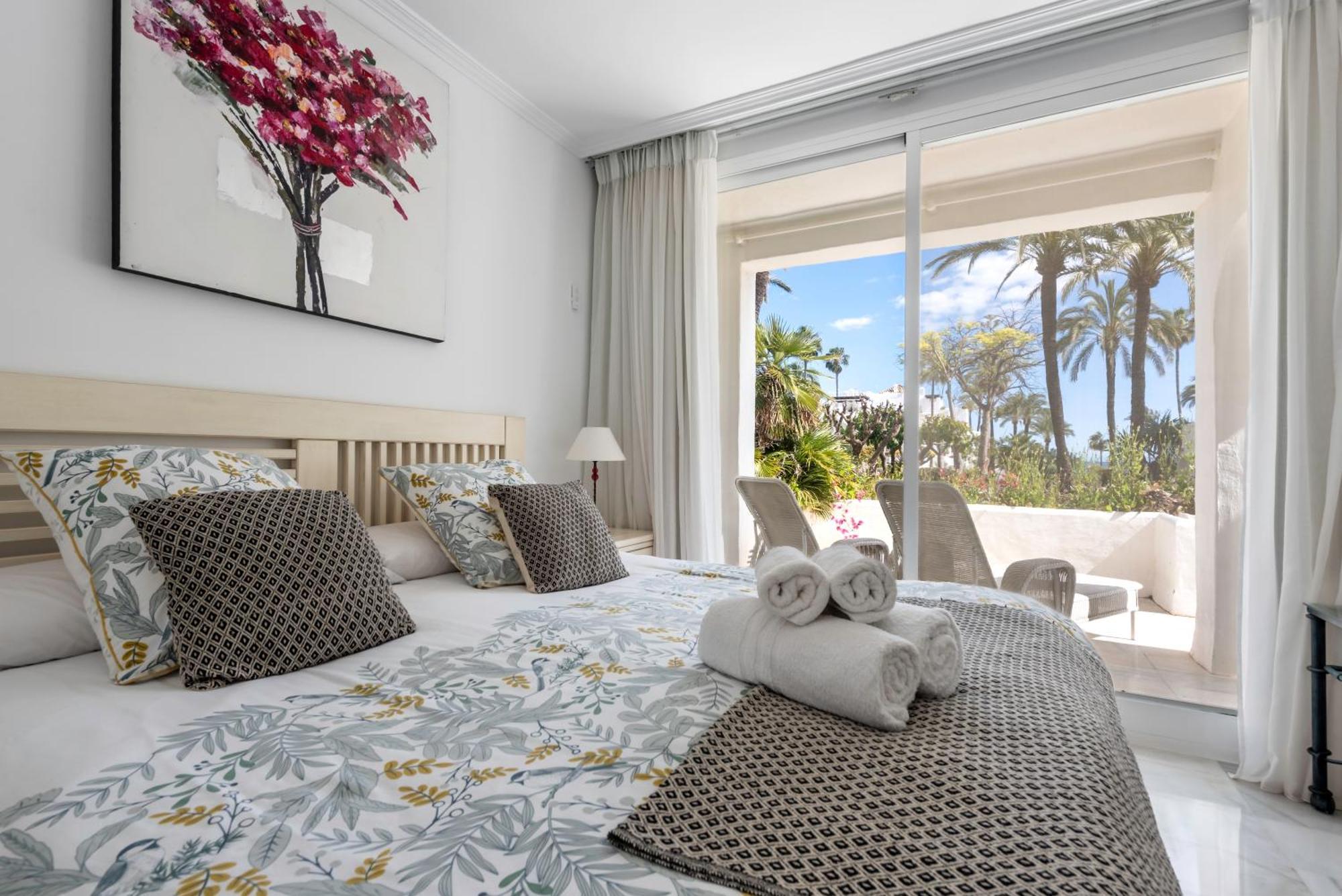 Alcazaba Beach Apartment Estepona Exterior foto